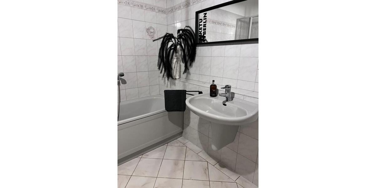 Wohnen auf Zeit Schönefeld - 3 Zimmer, 90 m&sup2;, 190&euro; | Angebot:26099417