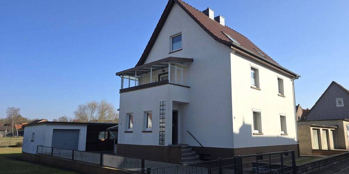 Einfamilienhaus Eschwege Niederhone - 7 Zimmer, 140 m&sup2;, 870&euro; | Angebot:25985105
