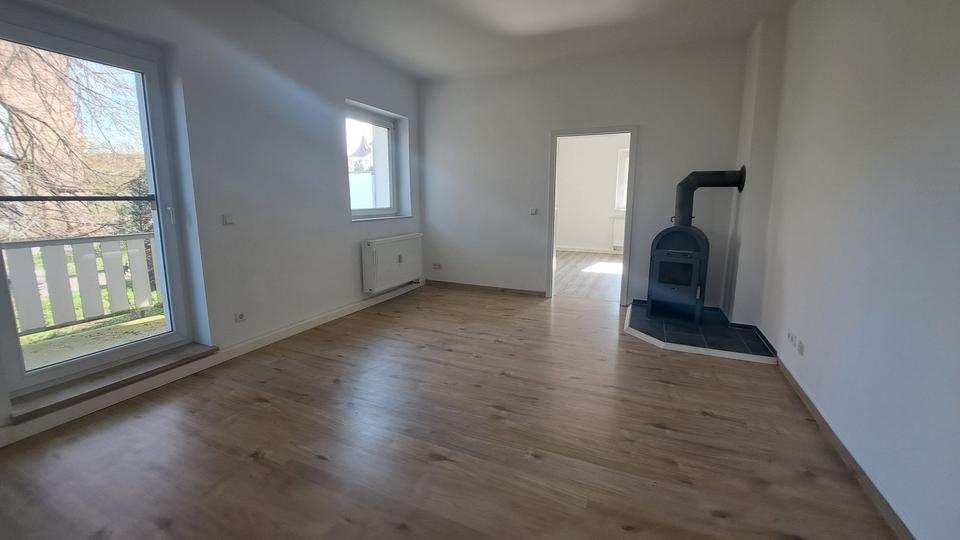 Erdgeschoßwohnung Zeitz - 2 Zimmer, 59 m&sup2;, 385&euro; | Angebot:26232288