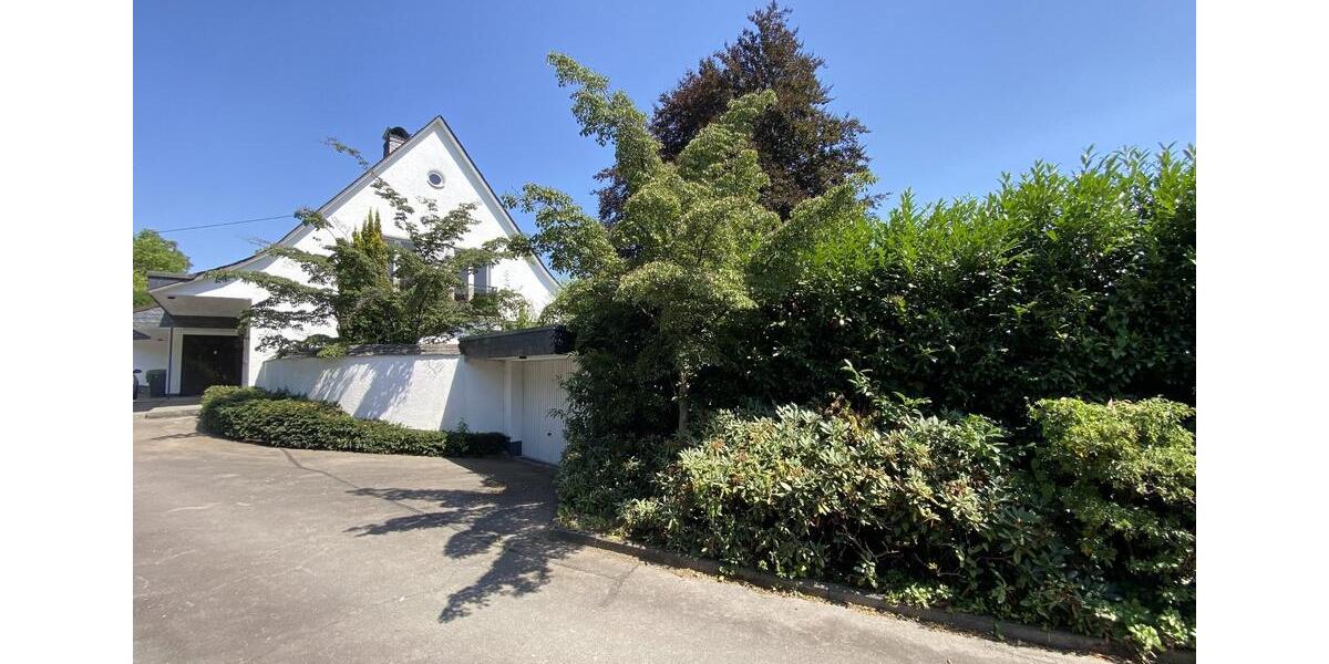 Einfamilienhaus Gummersbach - 6 Zimmer, 250 m&sup2;, 1.950&euro; | Angebot:25216498