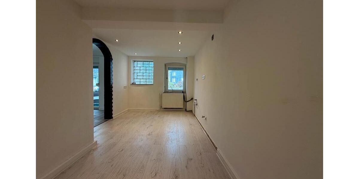 Doppelhaushälfte Neunkirchen - 5 Zimmer, 111 m&sup2;, 720&euro; | Angebot:26277794