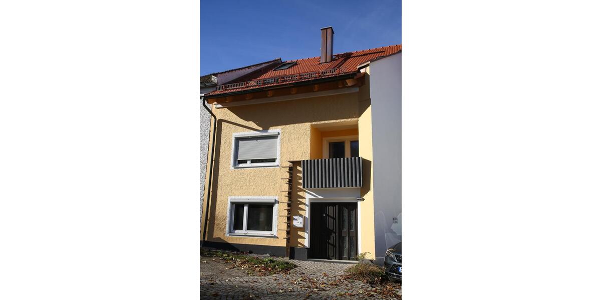 Dachgeschoßwohnung Neuötting - 2 Zimmer, 120 m&sup2;, 850&euro; | Angebot:24978060