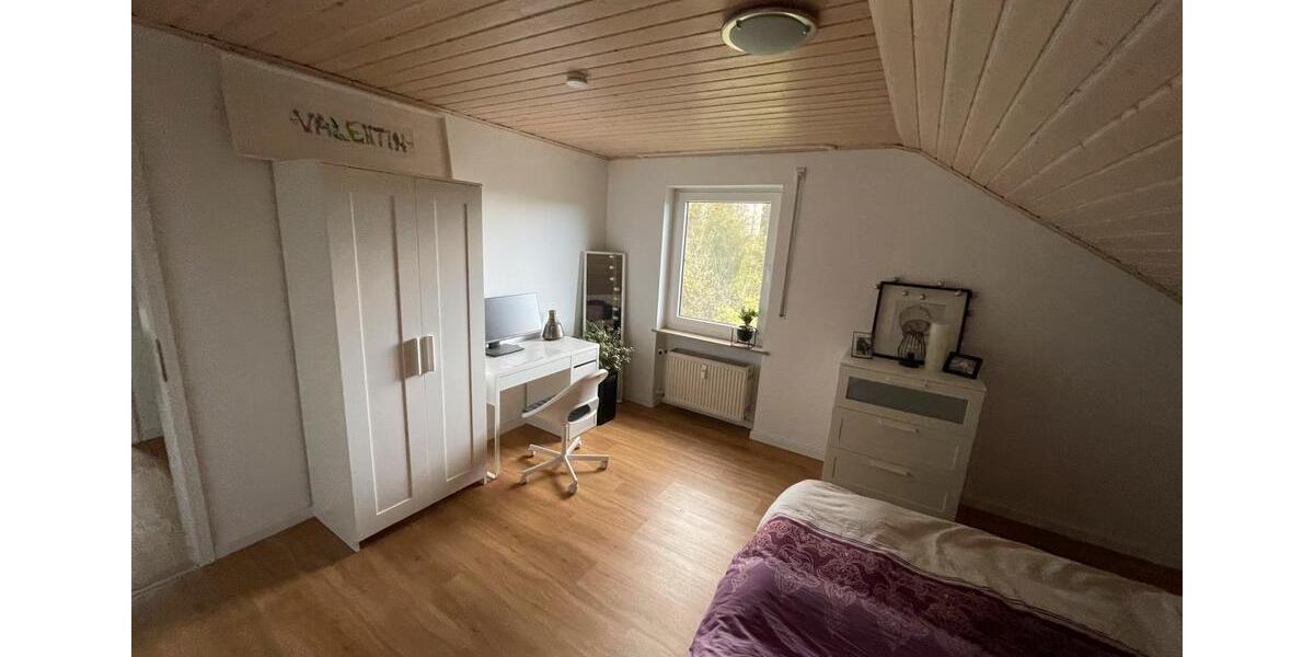 Wohnen auf Zeit Güntersleben - 2 Zimmer, 60 m&sup2;, 120&euro; | Angebot:26254302