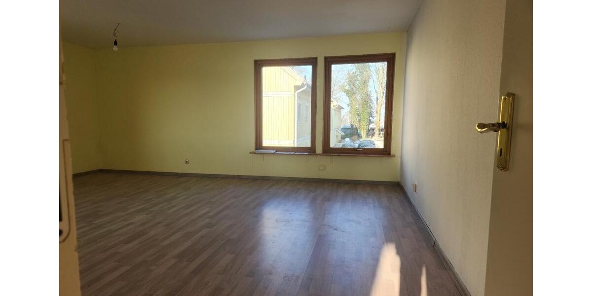 Etagenwohnung Benz - 3 Zimmer, 83 m&sup2;, 465&euro; | Angebot:24739776
