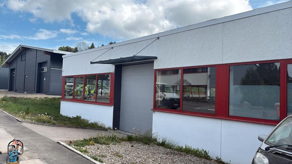 Gewerbeobjekt Albstadt Gemarkung Onstmettingen - 3.000&euro; | Angebot:26445395