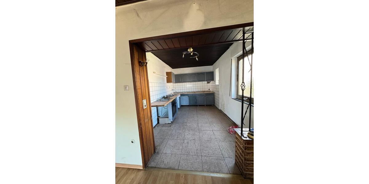Einfamilienhaus Uersfeld - 5 Zimmer, 215 m&sup2;, 1.200&euro; | Angebot:26699374