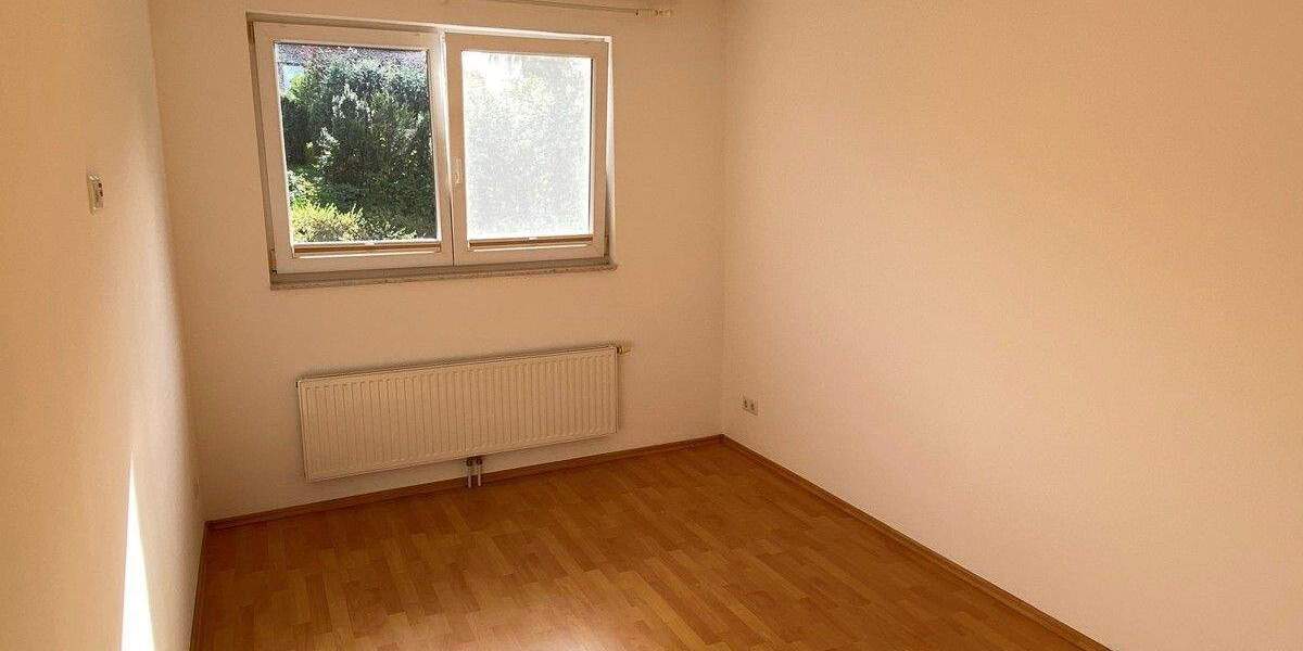 Mehrfamilienhaus, Wohnhaus Hamburg-Eißendorf Eißendorf - 6 Zimmer, 160 m&sup2;, 2.150&euro; | Angebot:25038193