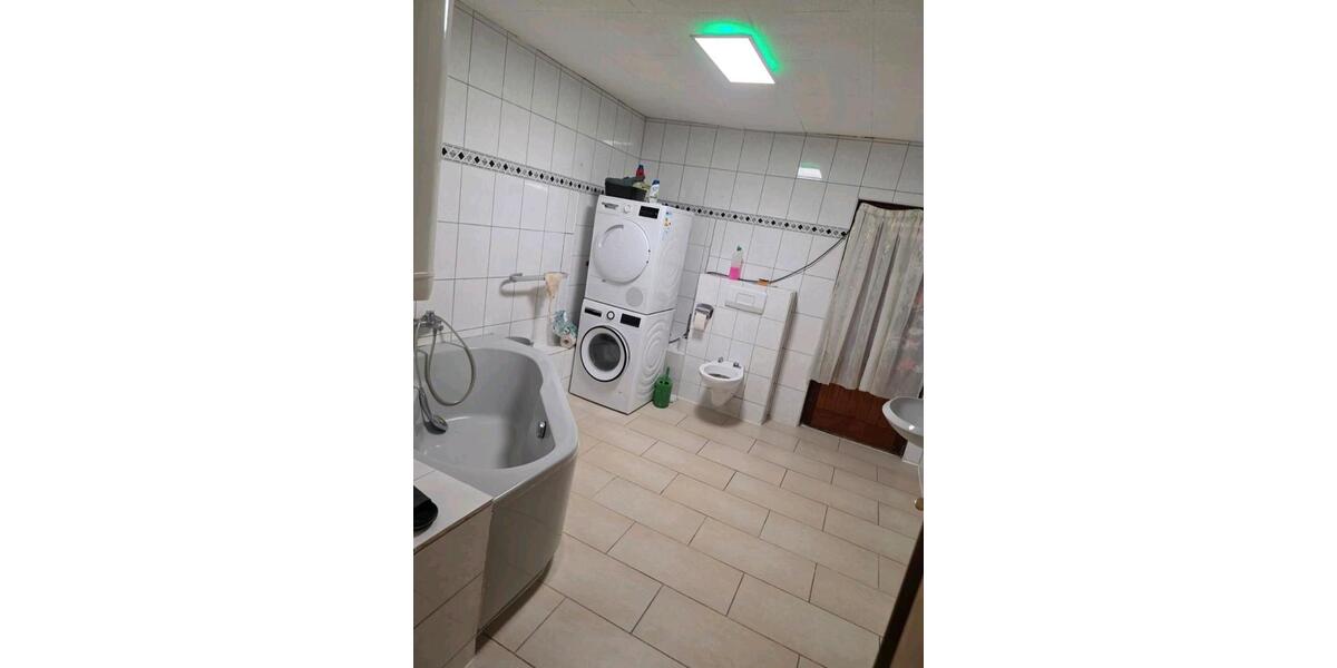 Etagenwohnung Gernsbach - 4 Zimmer, 94 m&sup2;, 1.150&euro; | Angebot:26148944