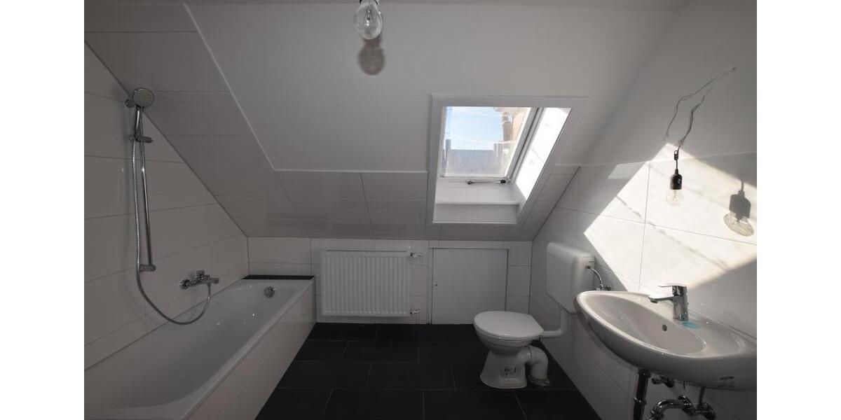 Dachgeschoßwohnung Hameln - 2 Zimmer, 50 m&sup2;, 350&euro; | Angebot:26671606