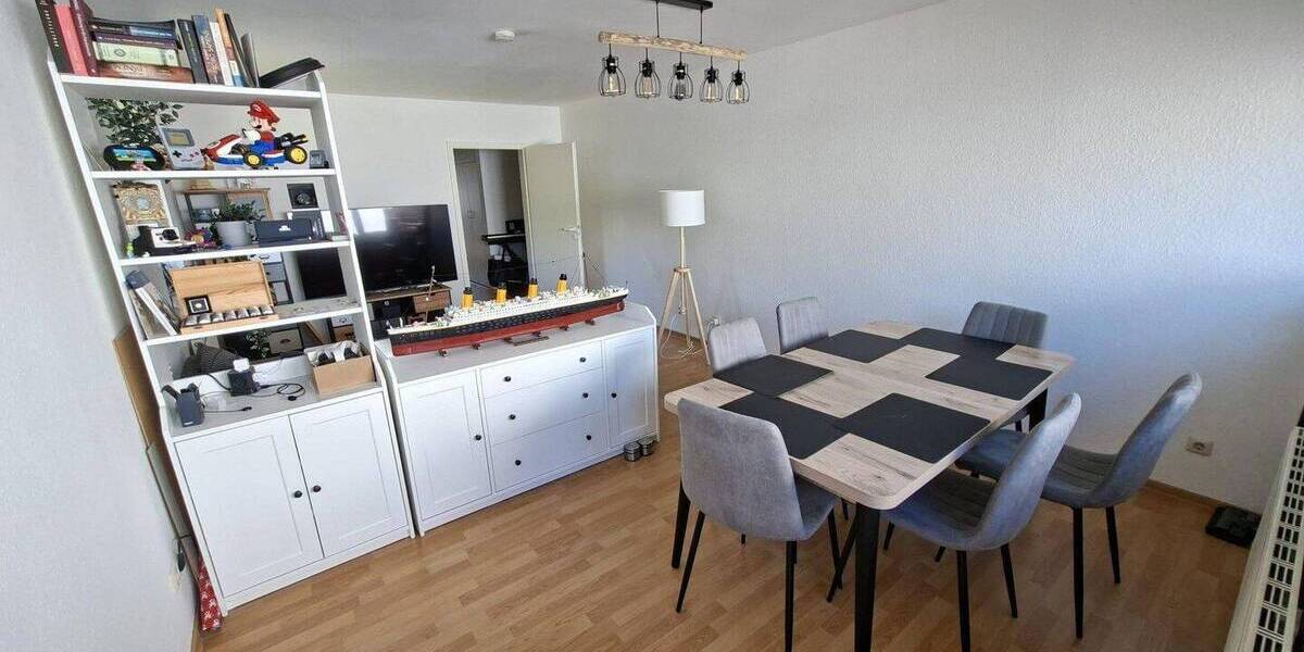 Etagenwohnung Bornheim - 2 Zimmer, 61 m&sup2;, 710&euro; | Angebot:26731063