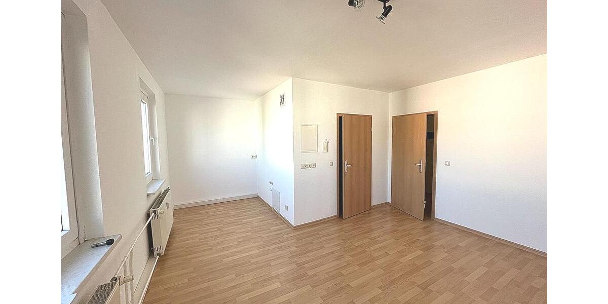 Etagenwohnung Bernsdorf - 1 Zimmer, 24 m&sup2;, 165&euro; | Angebot:21289546