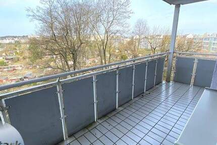 Stark! 2 Raum Wohnung mit großem Balkon und EBK 2 zimmer