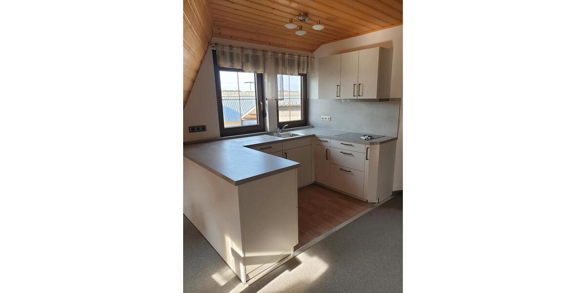 Neu renovierte 5 Zimmer Wohnung Mietshaus Mietwohnung 6 zimmer