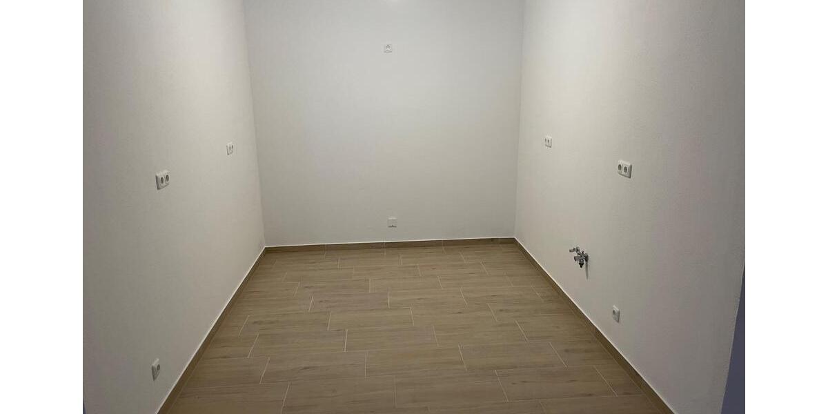 Etagenwohnung Osterhofen - 2 Zimmer, 92 m&sup2;, 644&euro; | Angebot:26648171