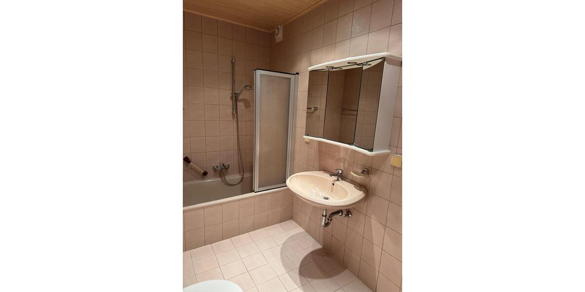 Etagenwohnung Oberzent - 2 Zimmer, 63 m&sup2;, 600&euro; | Angebot:26698330