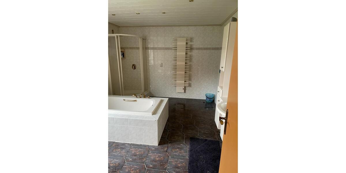 Etagenwohnung Schmalkalden - 1 Zimmer, 15 m&sup2;, 330&euro; | Angebot:25918090