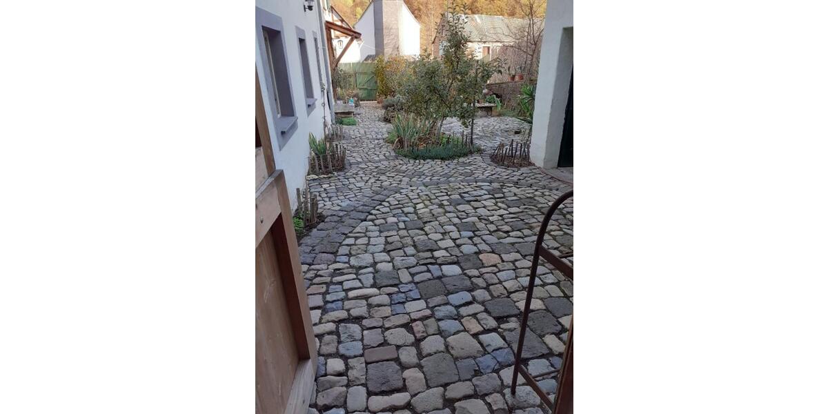 Bauernhaus, Landhaus Antweiler - 5 Zimmer, 130 m&sup2;, 1.200&euro; | Angebot:25715295