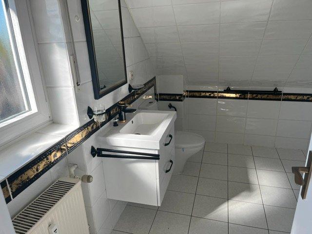Dachgeschoßwohnung Saarbrücken West - 2 Zimmer, 80 m&sup2;, 700&euro; | Angebot:26600731