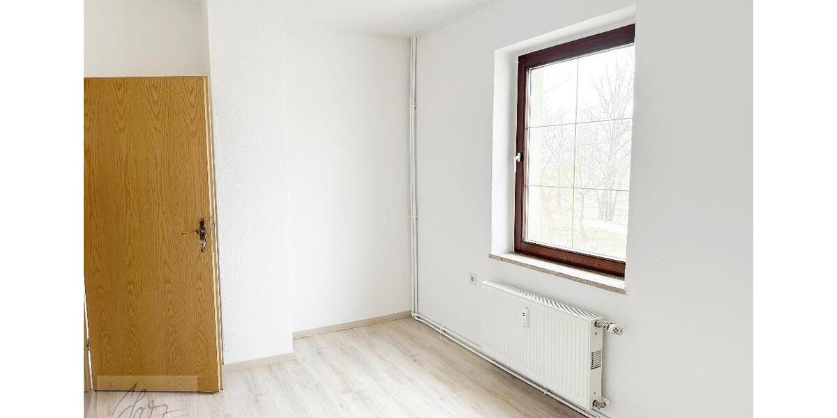 Etagenwohnung Nünchritz - 3 Zimmer, 62 m&sup2;, 320&euro; | Angebot:26400678