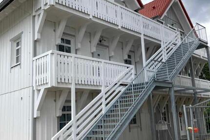 wunderschöne Dachgeschosswohnung mit zwei Balkonen im Holzneubau 3 zimmer