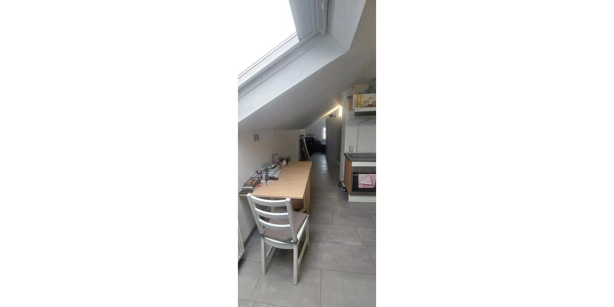 Dachgeschoßwohnung Stutensee - 1 Zimmer, 35 m&sup2;, 600&euro; | Angebot:26030757