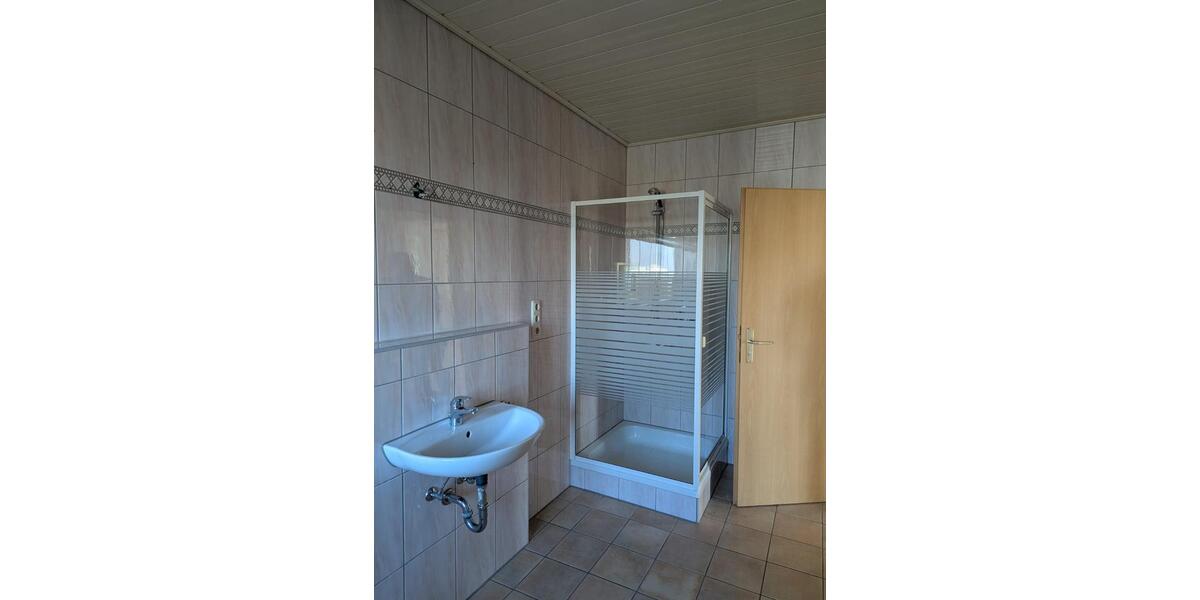 Etagenwohnung Grettstadt - 4 Zimmer, 85 m&sup2;, 600&euro; | Angebot:25415204