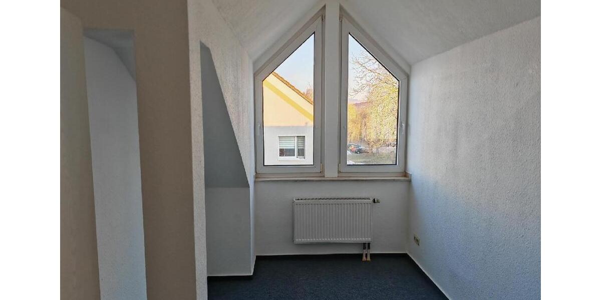 Dachgeschoßwohnung Sangerhausen - 3 Zimmer, 76 m&sup2;, 420&euro; | Angebot:24866471