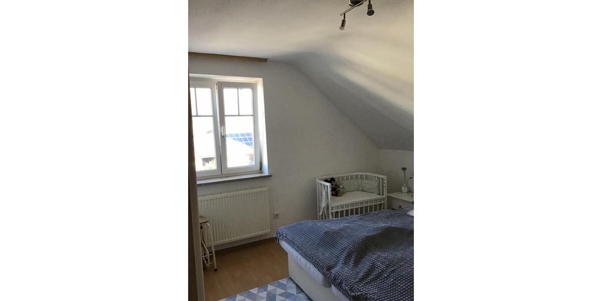 Etagenwohnung Schiltberg - 4 Zimmer, 130 m&sup2;, 1.380&euro; | Angebot:26196409