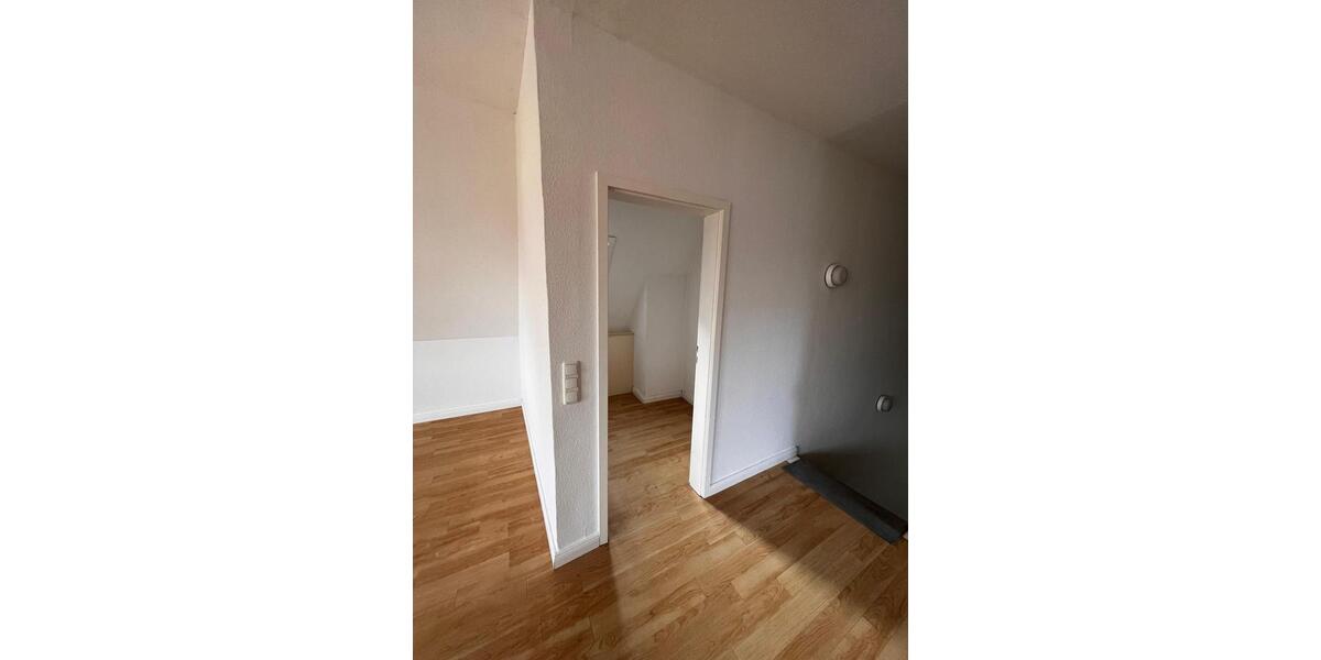 Etagenwohnung Meldorf - 3 Zimmer, 150 m&sup2;, 990&euro; | Angebot:23620212