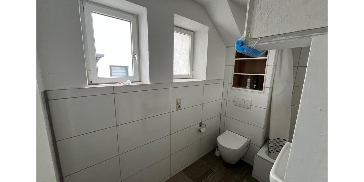 Etagenwohnung Stuttgart Neuwirtshaus - 3 Zimmer, 80 m&sup2;, 1.200&euro; | Angebot:26611507