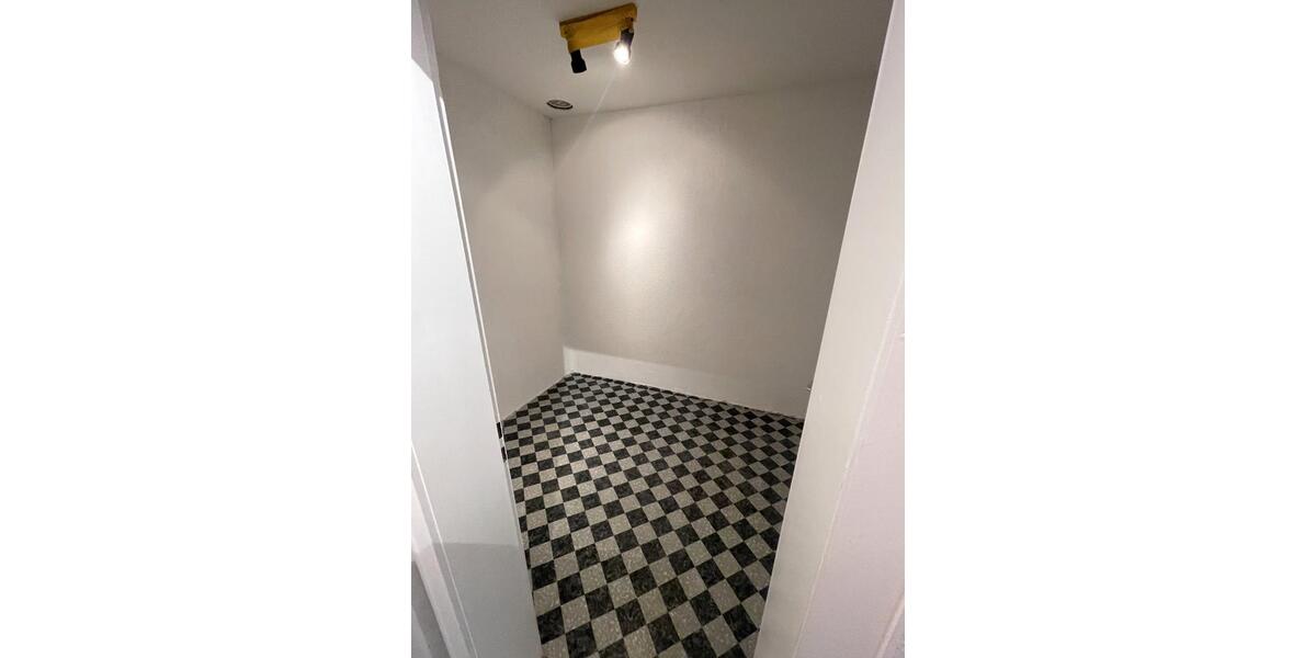 Etagenwohnung Schwalmstadt - 3 Zimmer, 114 m&sup2;, 670&euro; | Angebot:24531894