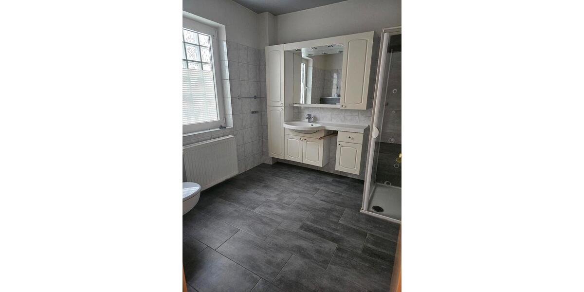 Einfamilienhaus Halberstadt - 8 Zimmer, 196 m&sup2;, 1.200&euro; | Angebot:26638579