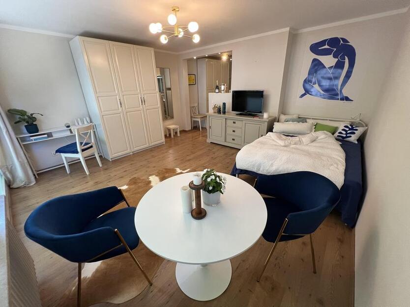 Exklusives 1-Zi.-Apartment in Toplage Oberkassel – Erstbezug, neu möbliert & renoviert
