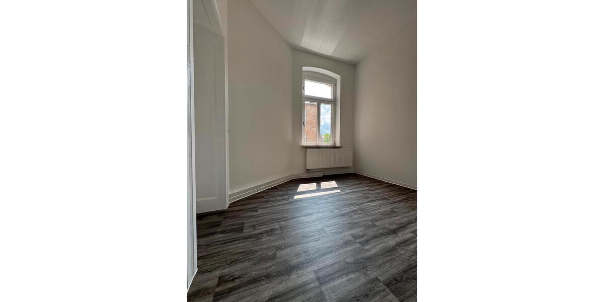 Etagenwohnung Köthen (Anhalt) - 3 Zimmer, 87 m&sup2;, 830&euro; | Angebot:26030170