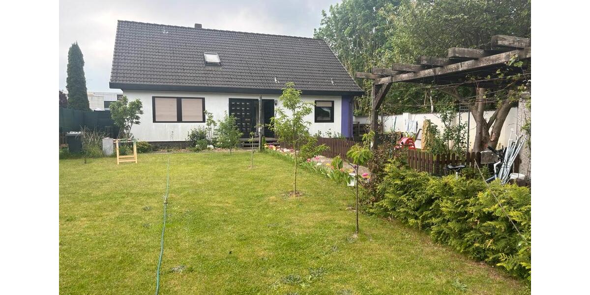 Erdgeschoßwohnung Burgdorf - 4 Zimmer, 105 m&sup2;, 1.300&euro; | Angebot:25157580