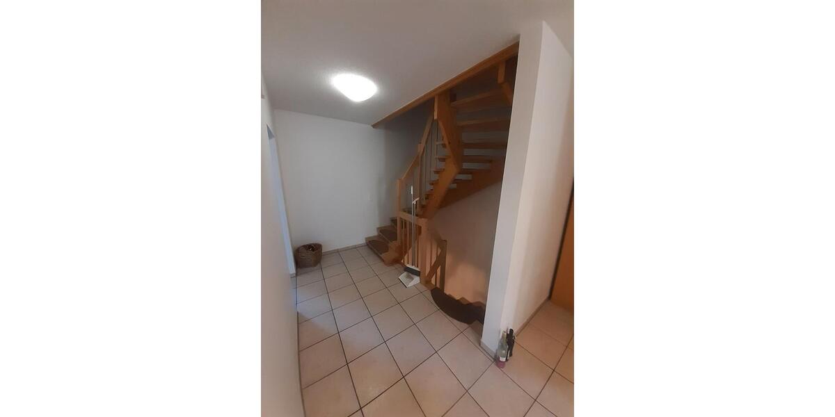 Reihenhaus Kulmain - 12 Zimmer, 135 m&sup2;, 1.500&euro; | Angebot:26343566