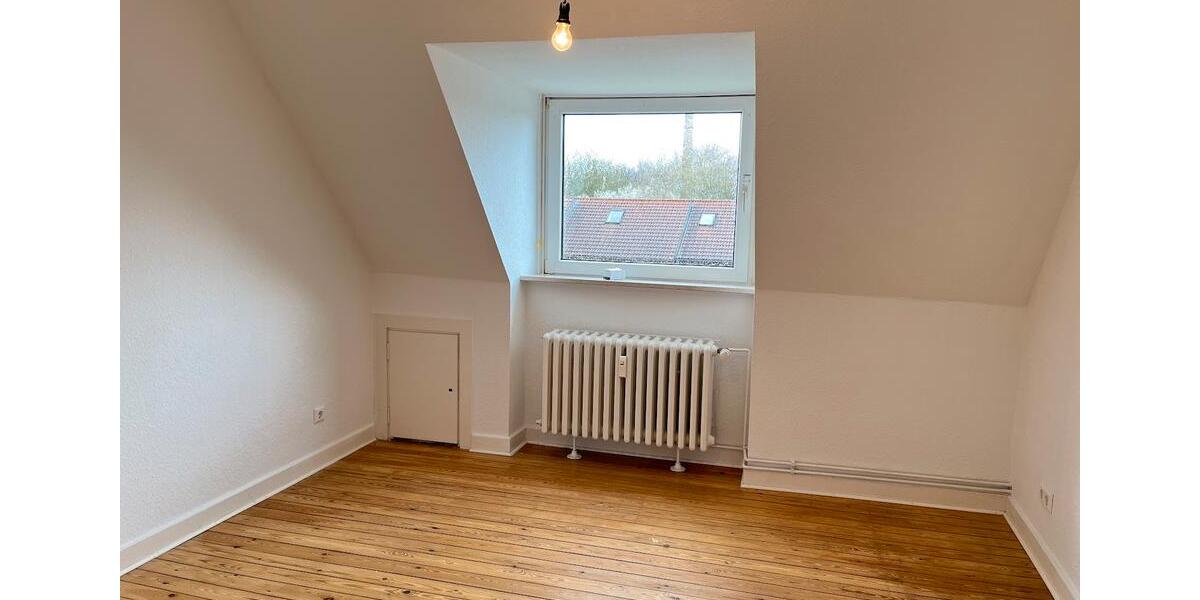 Dachgeschoßwohnung Kiel Neumühlen-Dietrichsdorf - 2.5 Zimmer, 51 m&sup2;, 539&euro; | Angebot:25979447
