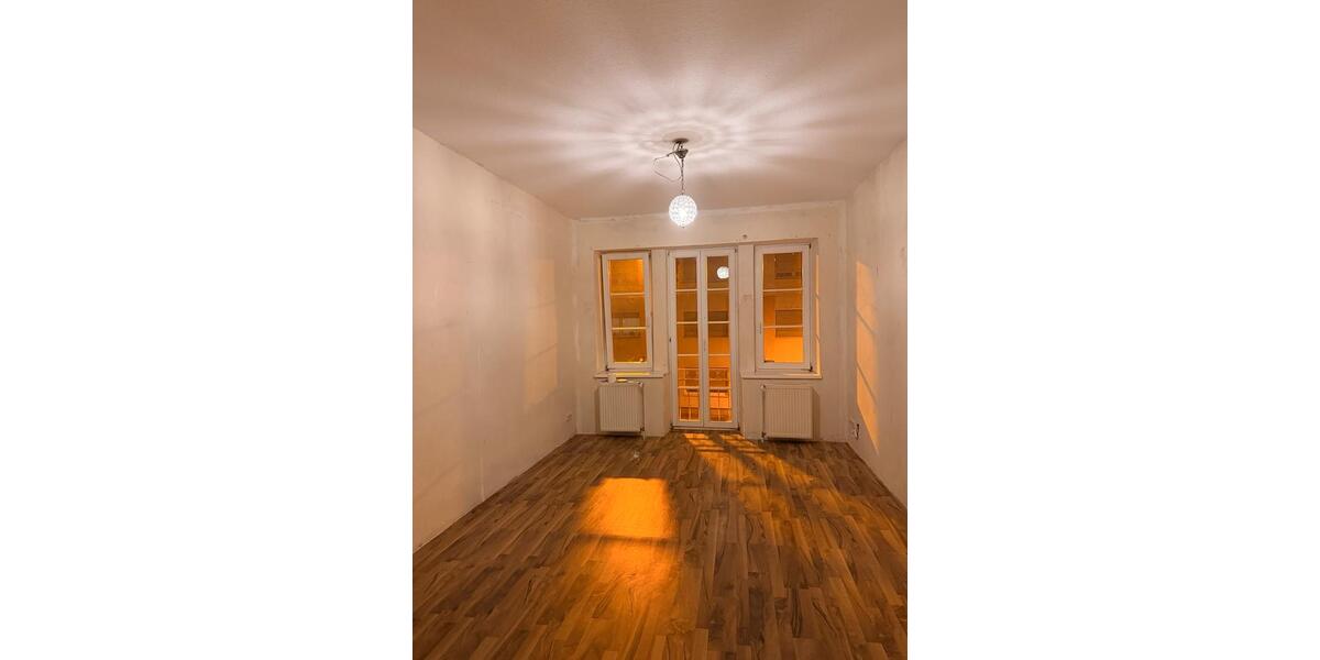 Etagenwohnung Heusweiler - 4 Zimmer, 100 m&sup2;, 1.000&euro; | Angebot:26432673