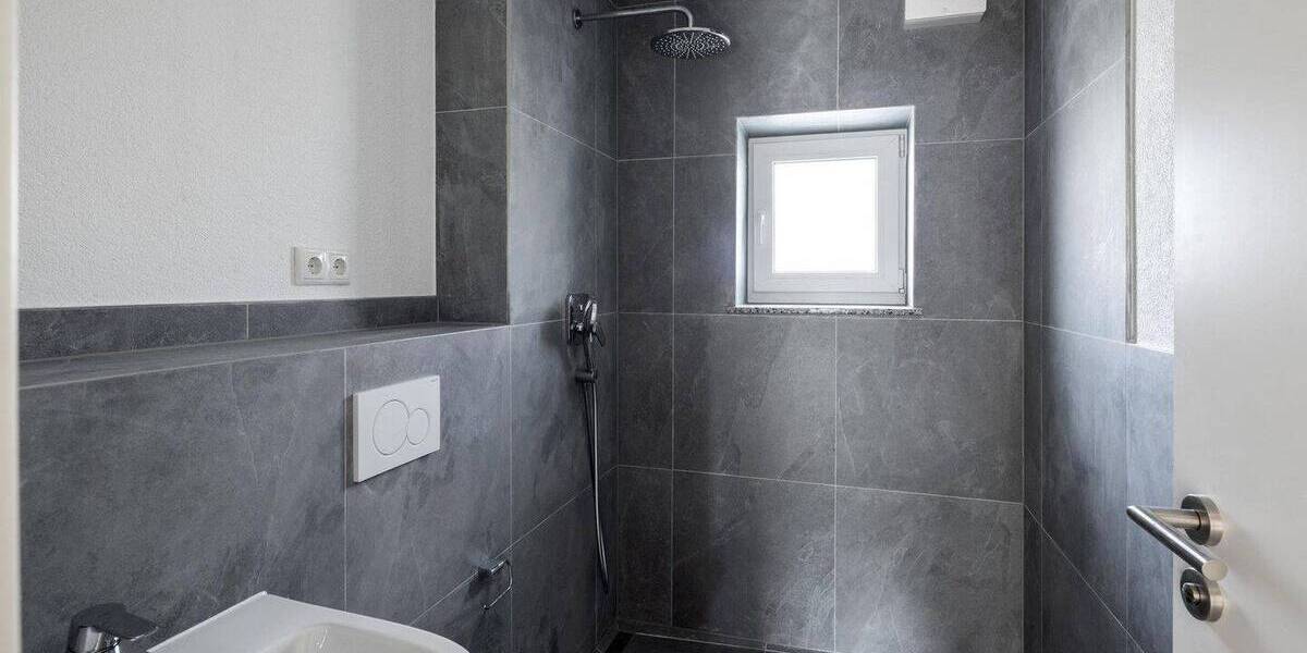 Etagenwohnung Hof Innenstadt - 3 Zimmer, 76 m&sup2;, 945&euro; | Angebot:26368856