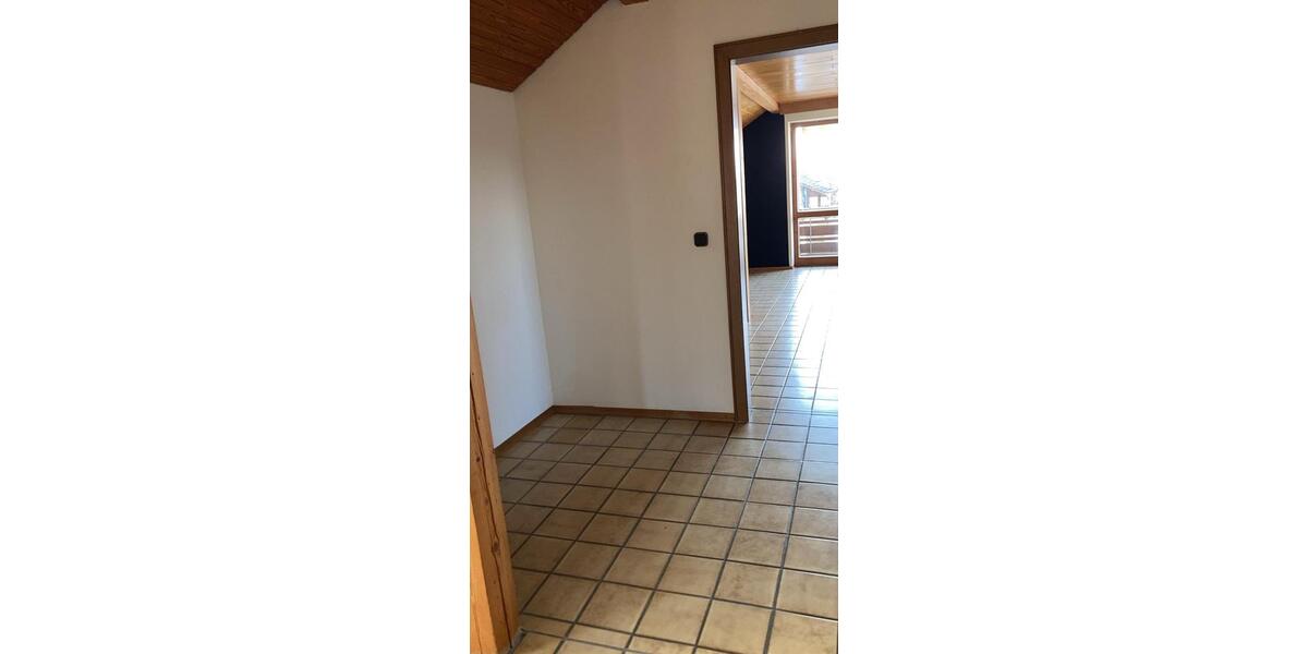 Dachgeschoßwohnung Weichering - 2 Zimmer, 85 m&sup2;, 985&euro; | Angebot:24570006