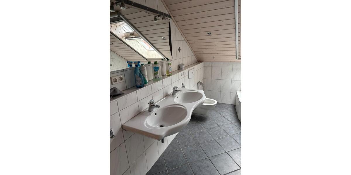 Dachgeschoßwohnung Allersberg Eismannsdorf - 3 Zimmer, 80 m&sup2;, 700&euro; | Angebot:26481230