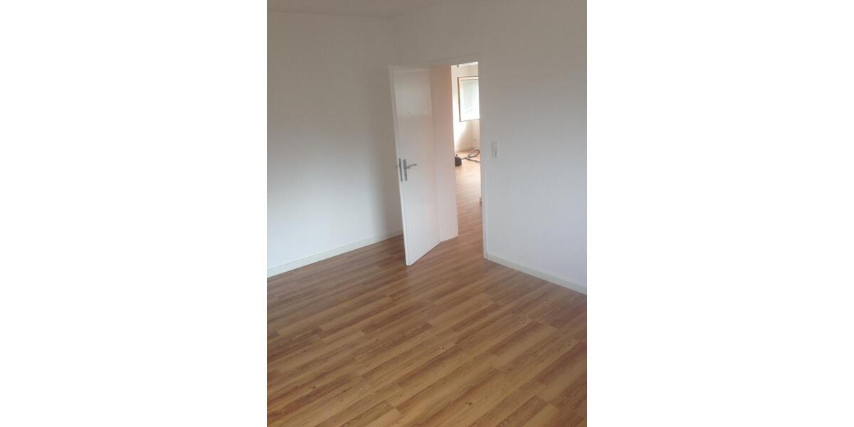 Erdgeschoßwohnung Munster - 3 Zimmer, 79 m&sup2;, 915&euro; | Angebot:26705862