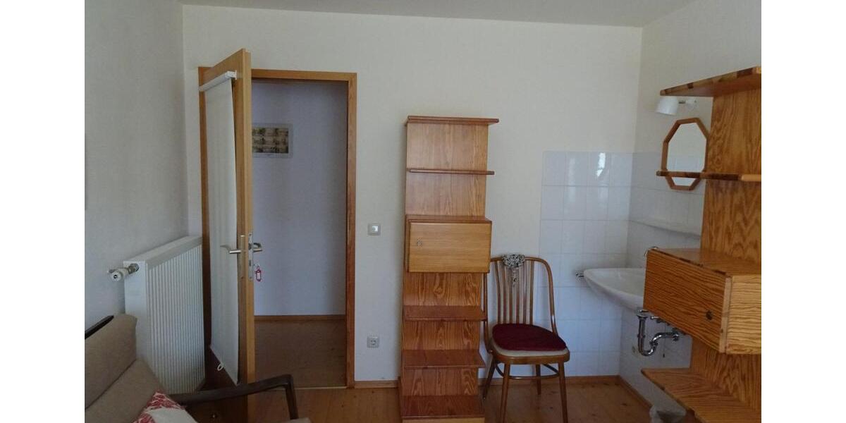 Etagenwohnung Gerstungen - 3 Zimmer, 75 m&sup2;, 400&euro; | Angebot:25935103