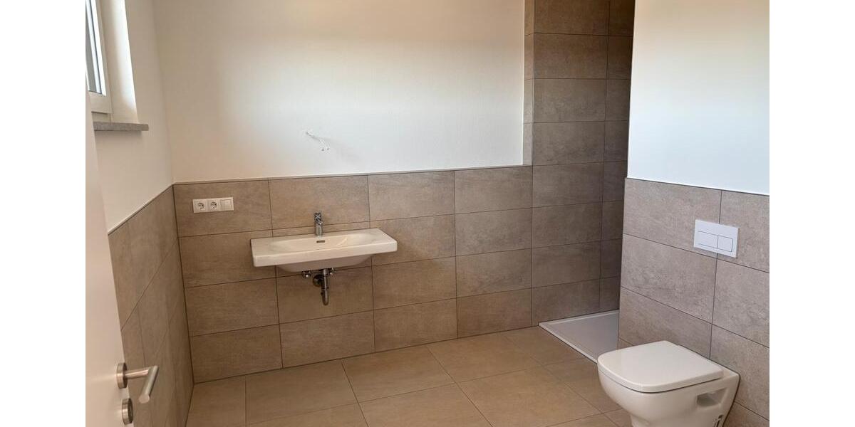 Dachgeschoßwohnung Tiefenbach - 2 Zimmer, 83 m&sup2;, 835&euro; | Angebot:26446476