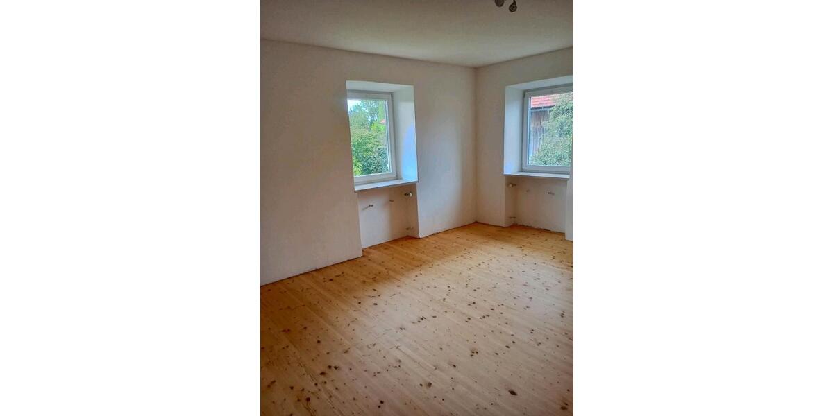 Etagenwohnung Holzkirchen - 3.5 Zimmer, 105 m&sup2;, 1.300&euro; | Angebot:25899379
