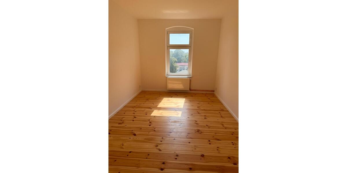 Etagenwohnung Oranienburg - 4 Zimmer, 98 m&sup2;, 1.099&euro; | Angebot:25272745