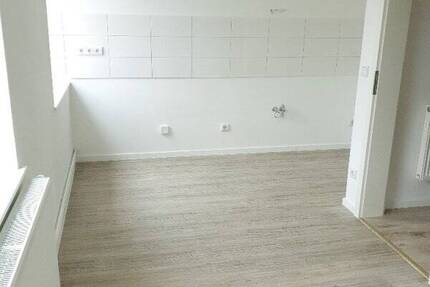 Nachmieter für 4 Raum Wohnung Maisonette mit Terrasse gesucht...