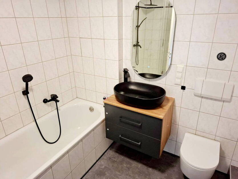 Renoviert: Stilvolle 2-Zimmer-Wohnung m. Balkon in Grünau - Ruhig, Modern und Zentrumsnah - neue EBK
