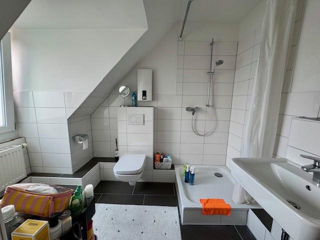 Ab 16.11: sanierte Single-Wohnung in modernem Wohnhaus mit Aufzug, EBK kann übernommen werden zimmer