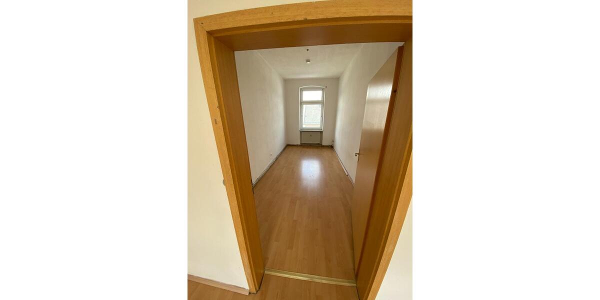 Etagenwohnung Oelsnitz (Vogtland) - 5 Zimmer, 100 m&sup2;, 450&euro; | Angebot:24873337